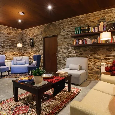 Lar Da Mota Boutique Hotel 2*