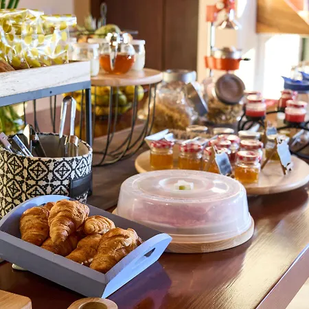 Lar Da Mota Boutique Hotel 2*